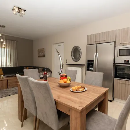 וילה Mary Luxury House *